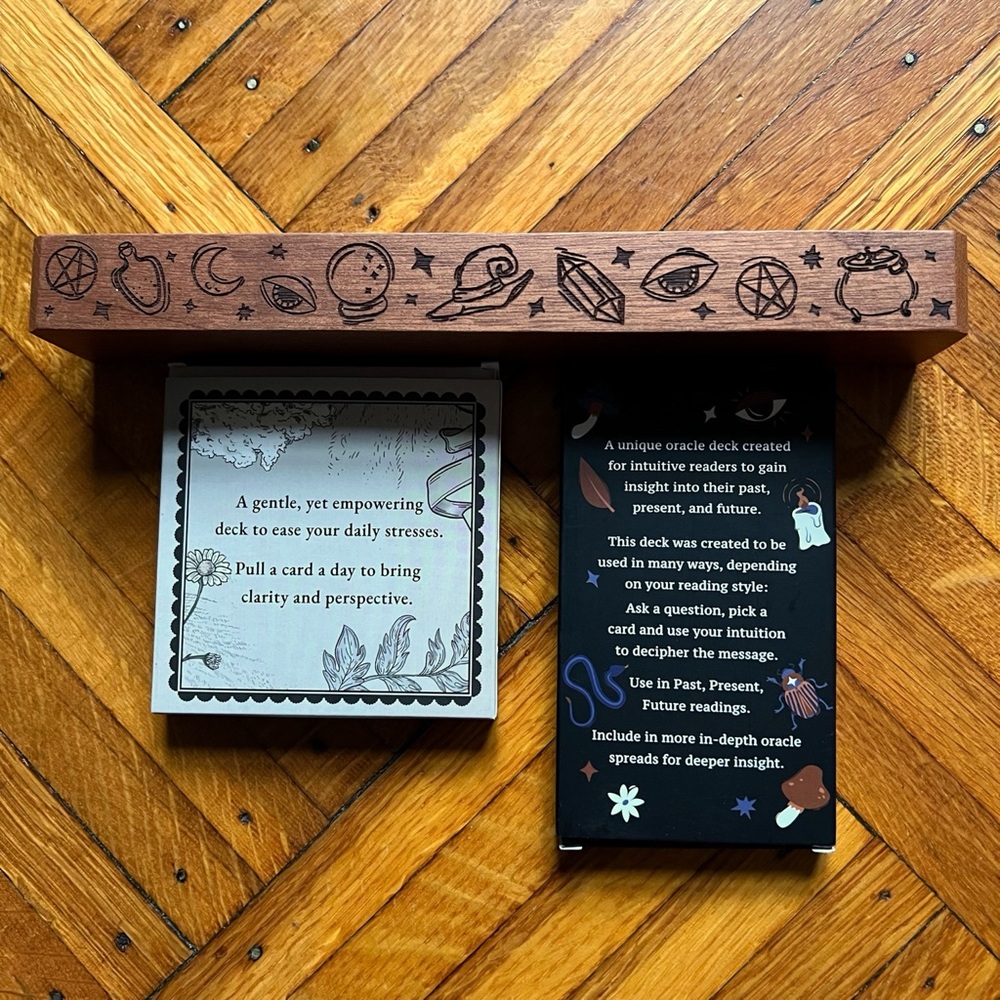 ⭐️SET OF 2⭐️ Inspirational Oracle Card Decks + Carved Wooden Holder - Picture 3 of 4